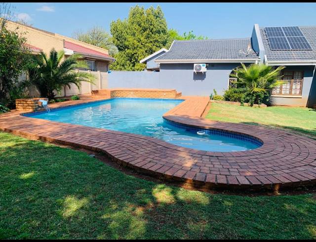 6 BEDROOM HOUSE FOR SALE IN VANDERBIJLPARK SE 2